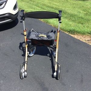 Rollator /walker , brand= Oasis Space , Excellent